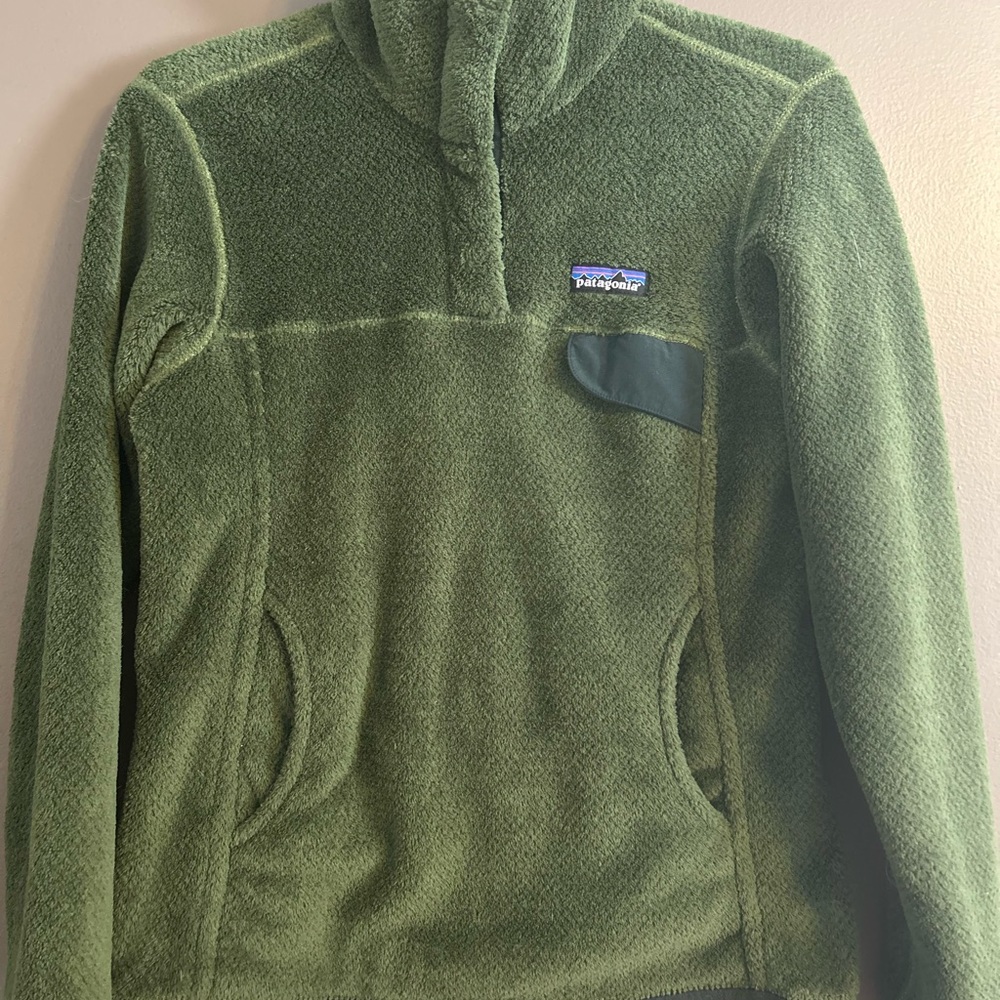 Patagonia quarter zip fleece